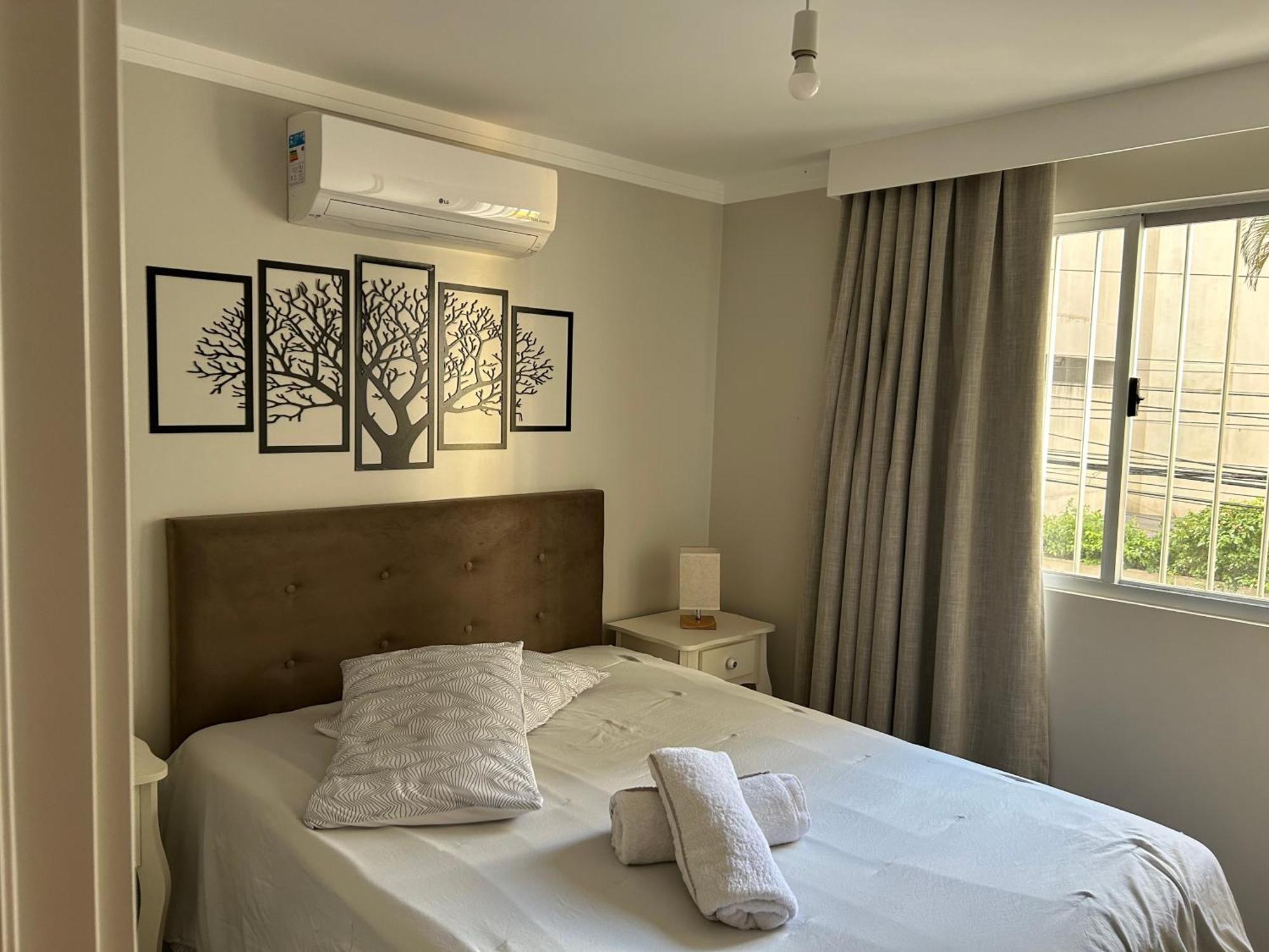 Uma Quadra Da Av Atlantica, 4 Pessoas Balneario Camboriu