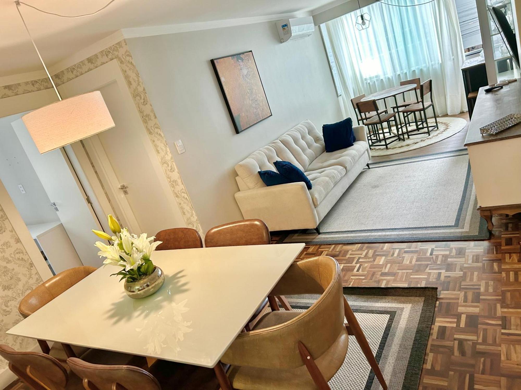 Uma Quadra Da Av Atlantica, 4 Pessoas Apartamento